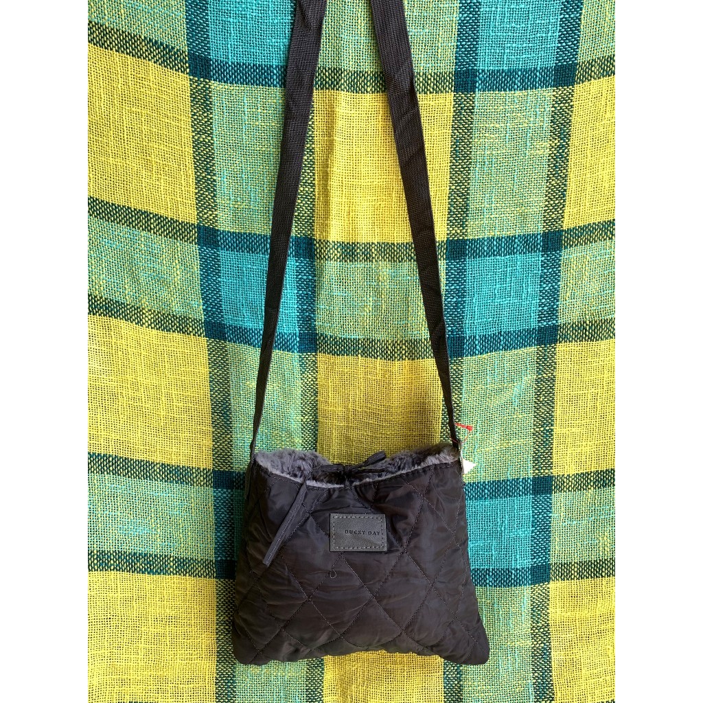 Túi đeo chéo 2 mặt DUCKY DAY