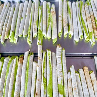 Kẹo dừa non cuộn vị lá dứa 500g (Kẹo dừa mềm ít ngọt)