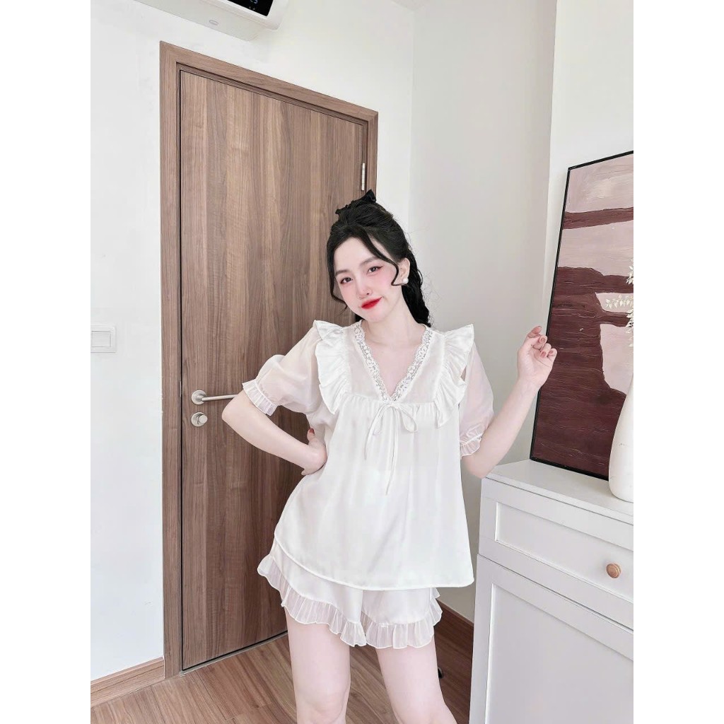 👉👉Sét đồ ngủ 2 dây 4 tầng hoa quần satin dễ thương freesize 65kg