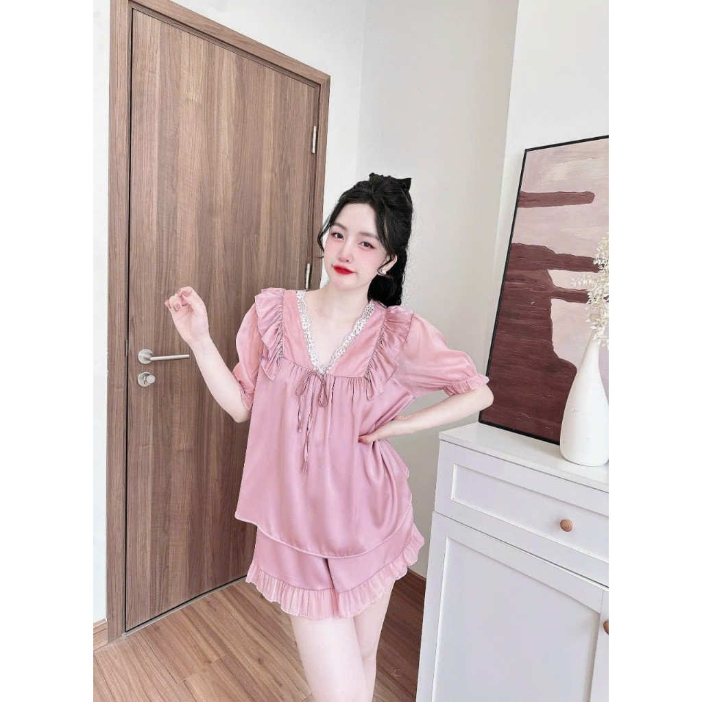 👉👉Sét đồ ngủ 2 dây 4 tầng hoa quần satin dễ thương freesize 65kg