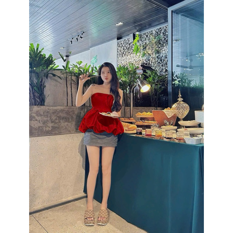 SET ÁO CÚP ĐỎ PHỒNG - CHÂN VÁY XÁM