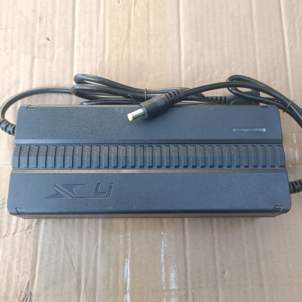 Sạc xe điện 16S 60V  5A dùng cho pin Li-ion 3.7V