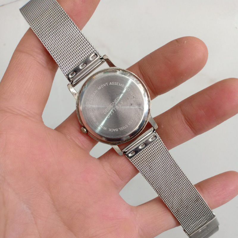 Đồng hồ si nhật nam hiệu LA MONTAGNA dây thép lụa cũ theo thời gian