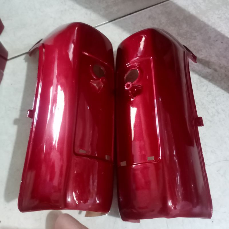 Ốp phuộc trước xe Dream.