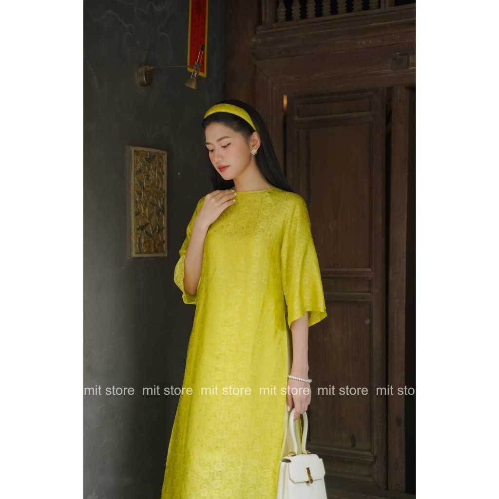 Set Áo Dài Gấm Tơ Cách Tân Mit Store Thiết Kế Dáng Suông Tay Lỡ Cổ Tròn Đính Cúc Bọc Rất Đẹp