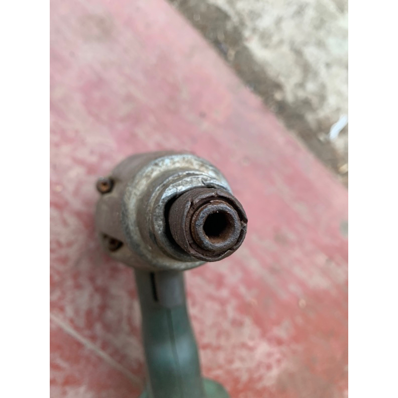 Bắn vít Hitachi 12v - Quý khách về vệ sinh