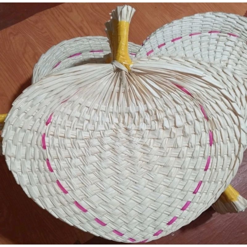 Quạt Nan Lá Thủ Công Loại Dày