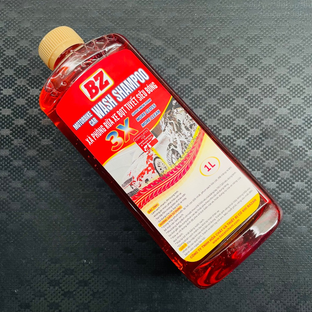 Xà Bông Rửa Xe Bọt Tuyết BZ Gloss Shampoo 1L - Siêu Bọt, Siêu Sạch, Siêu Thơm Bóng