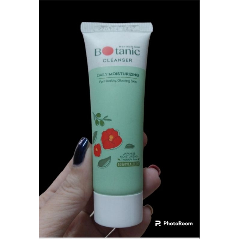 Tuýp rửa mặt trắng da , mẫu thử 15ml