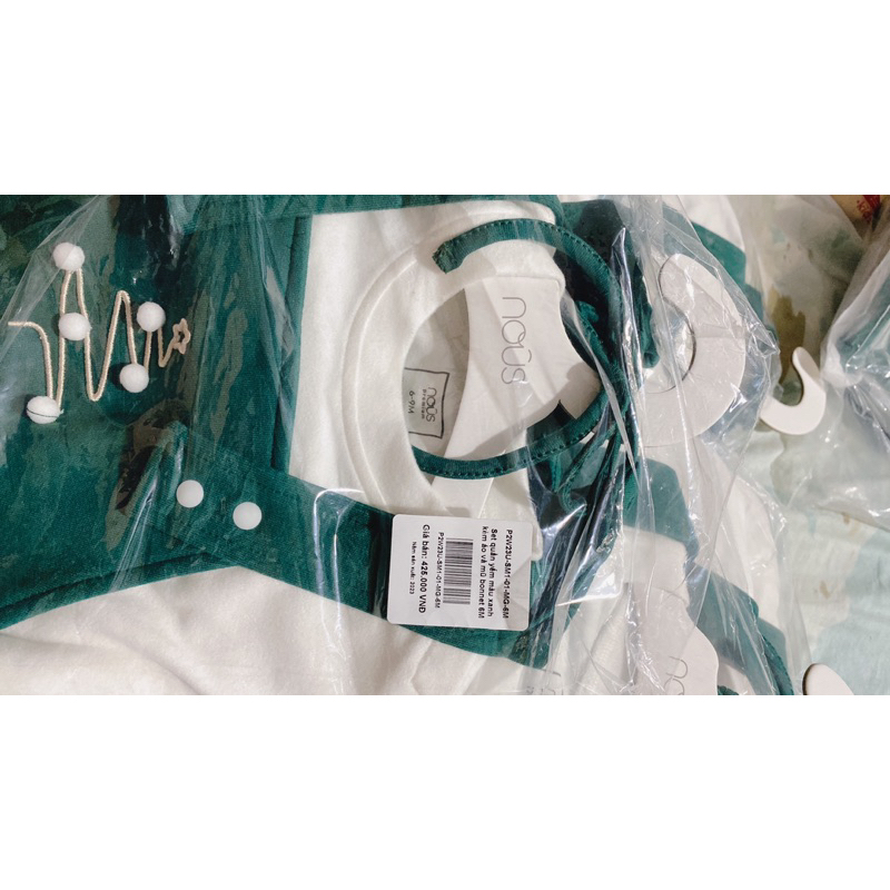 Sét yếm + áo + mũ cho bé yêu- BST Nous Noel 2024