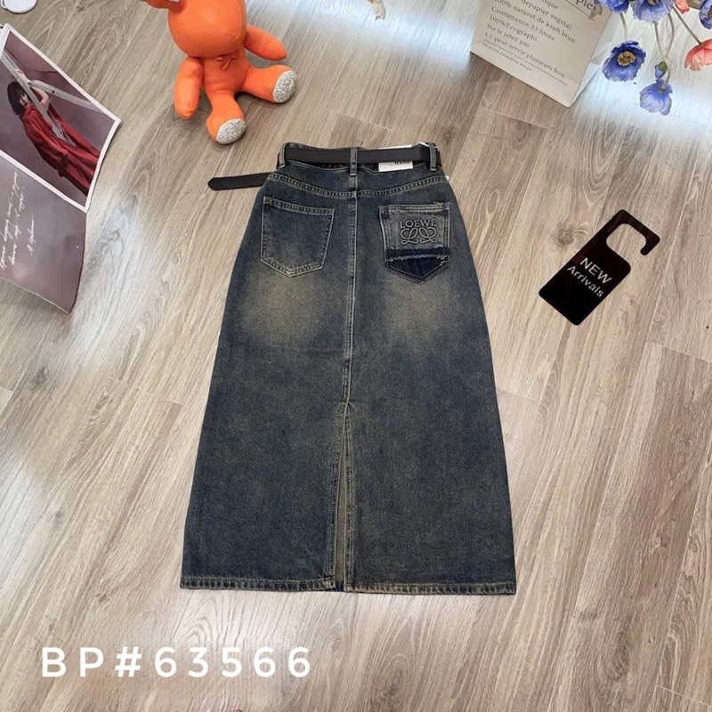 CHÂN VÁY JEANS DÁNG DÀI XẺ SAU CẠP CAO KÈM ĐAI HÀNG QCL1 MS27299