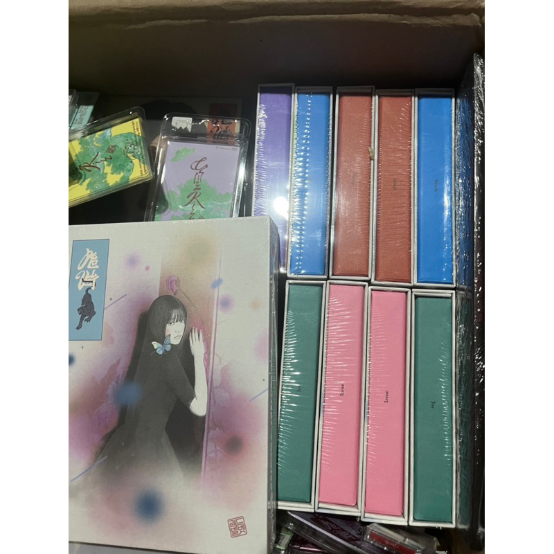 RED VELVET- CHILL KILL BỘ ẢNH ALBUM CHÍNH HÃNG