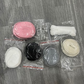 Dây giày màu ngẫu nhiên
