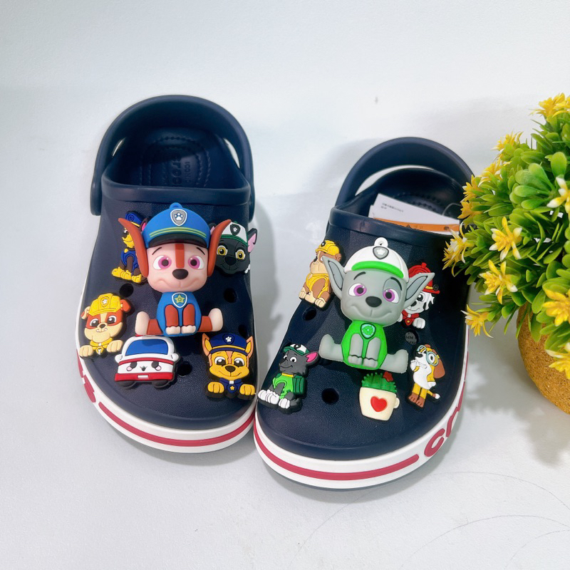 Dép Crocs Bay A màu xanh than mix Sticker cho bé trai MunCrocs sỉ lẻ sục Crocss Classic cho bé gái