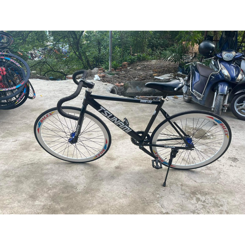 xe đạp Fixed Gear Tsunami màu đen vành trắng (tặng kèm dây strap và đồ lắp)