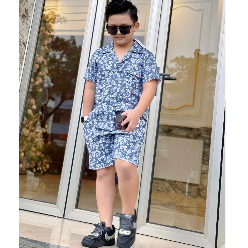 Set bộ đồ xanh màu jean họa tiết độc lạ cho bé cổ áo kiểu vest cực cuốn hút với phong cách soái ca size to 52kg Tonikids