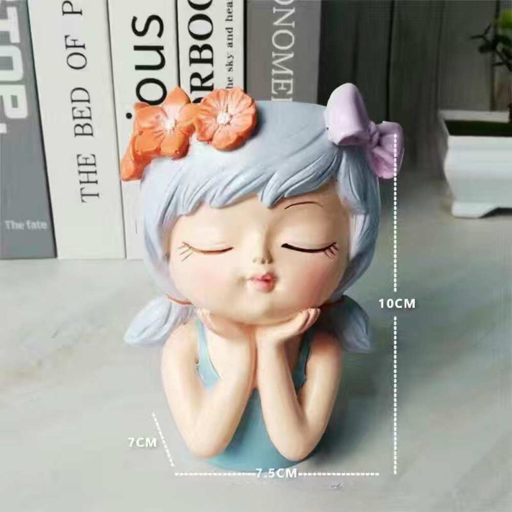 Tượng trang trí cô gái cắm hoa để bàn xinh xắn