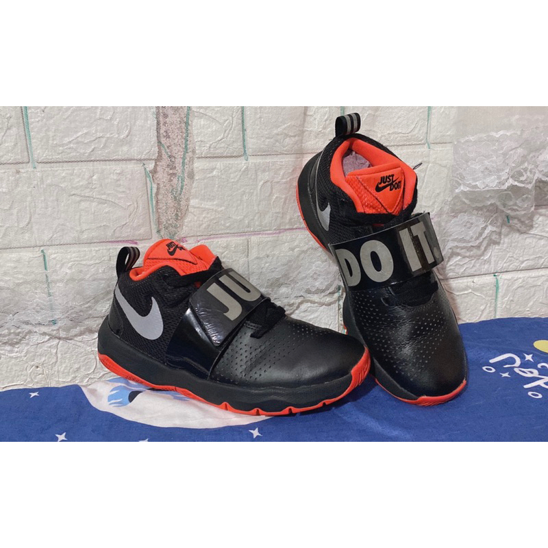Giày Basketball nike size 37.5-23.5cm