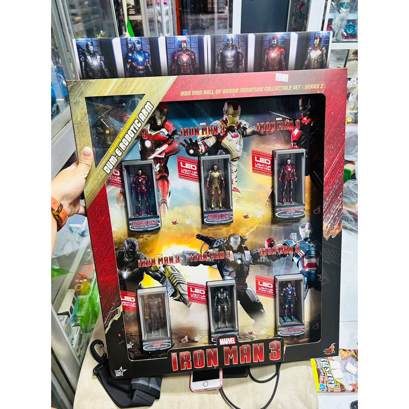 Đồ chơi Mô hình cao cấp Hot Toys Miniature Figure Iron Man 3 Hall of Armor 6 Units Set Series 2 chính hãng