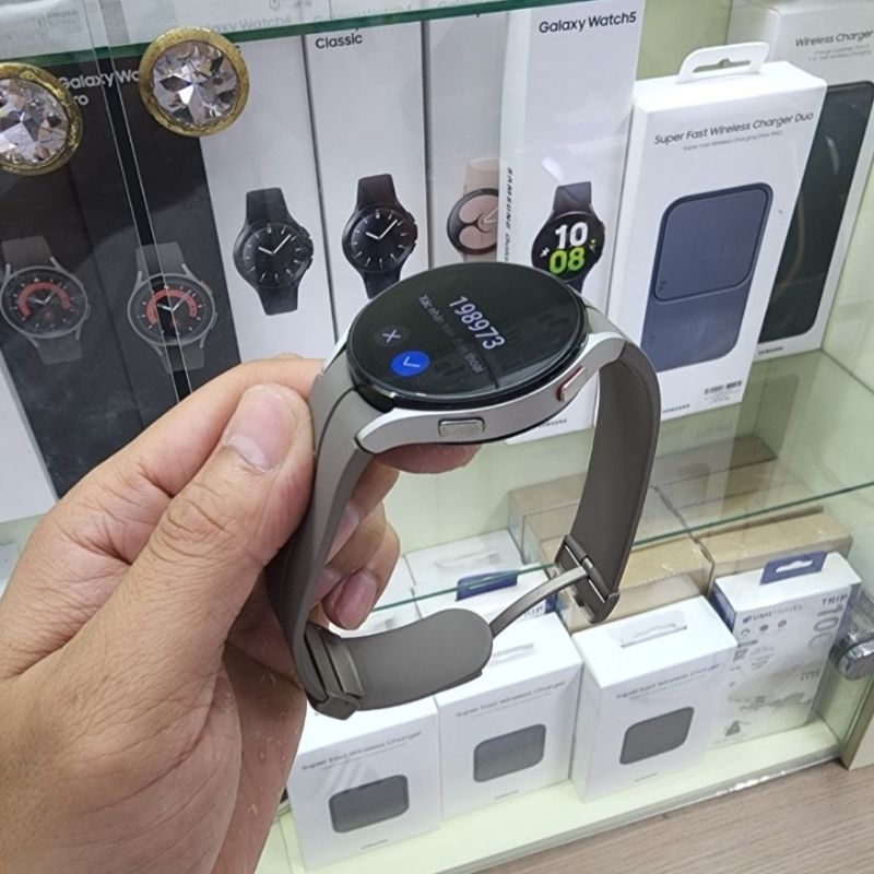 Dây đồng hồ Samsung Galaxy Watch 5 Pro Silicon khóa thép Titan - Hàng chính hãng