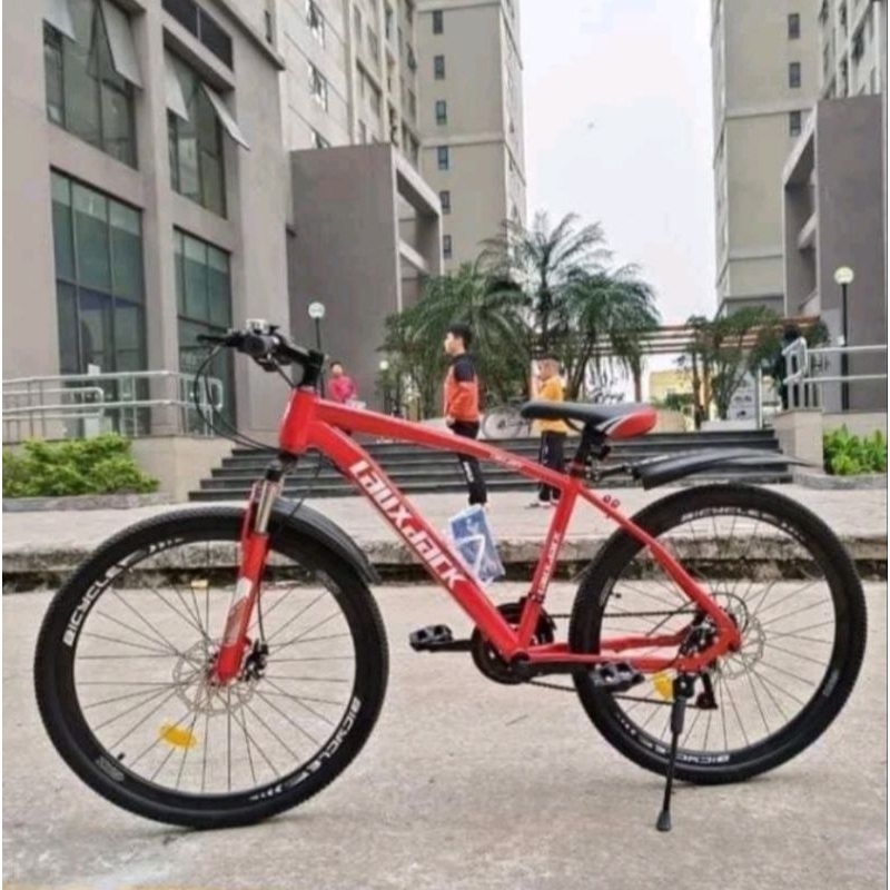 Xe đạp ngoài trời Laux Jack có giảm sốc, kèm chắn bùn, còi, đèn phản quang, bánh 26inch, 21 tốc độ