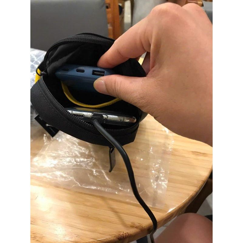 Túi đeo chéo Adidas - Hàng Auth