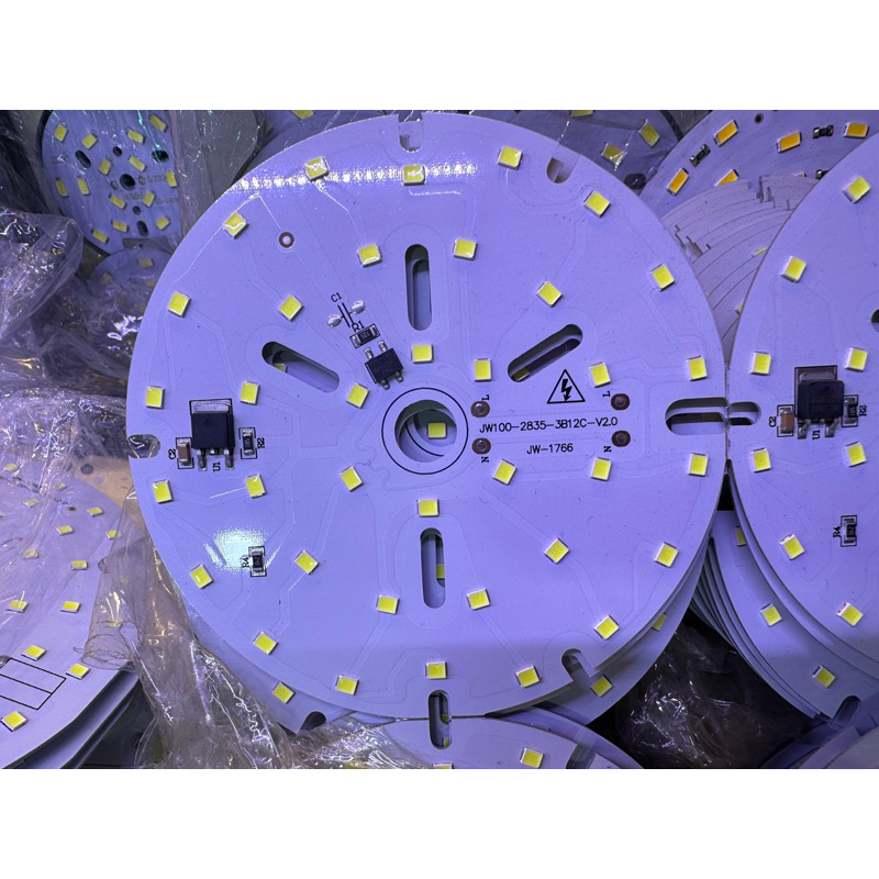 Chip led miếng 220V 30W