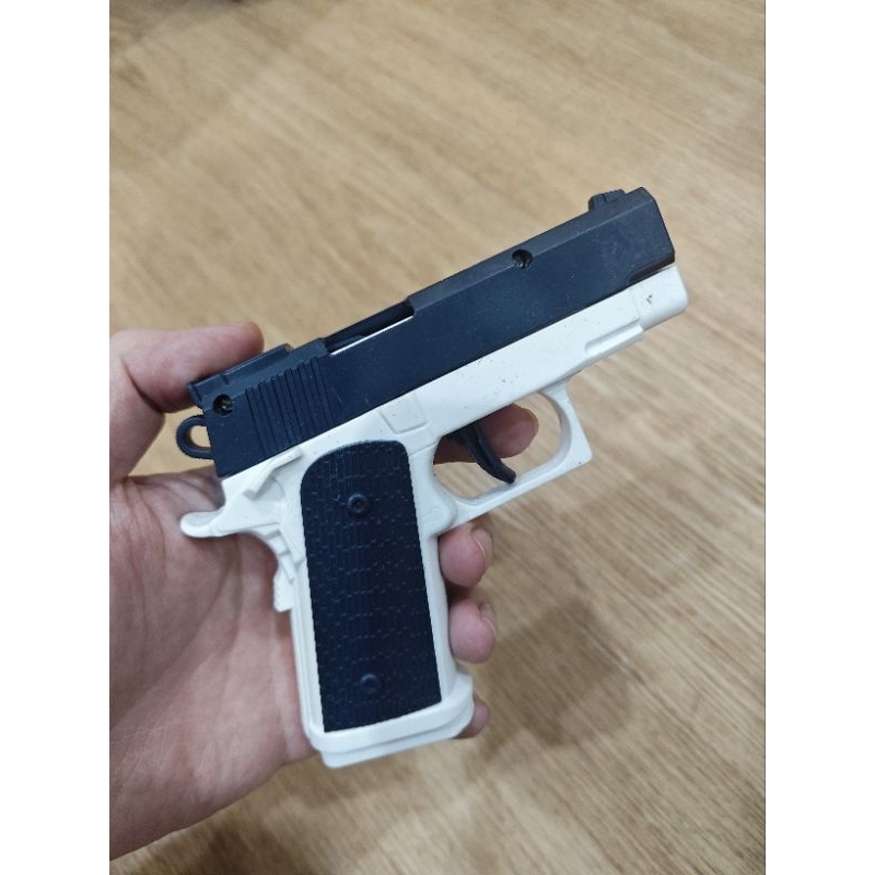 Glock phun nước mini mô hình