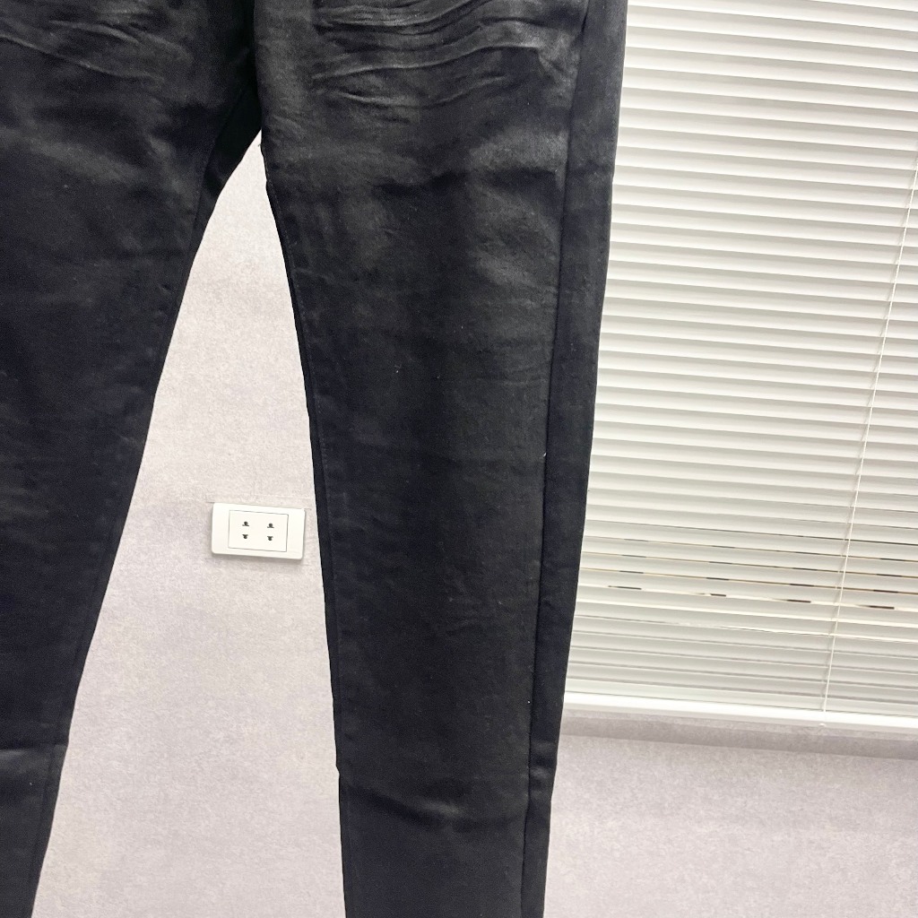 Quần jean bò nam Dsq2 slimfit đen trơn khoá lệch dập nhăn 3D đùi phối 4 cúc cài dáng đơn giản QJ373P