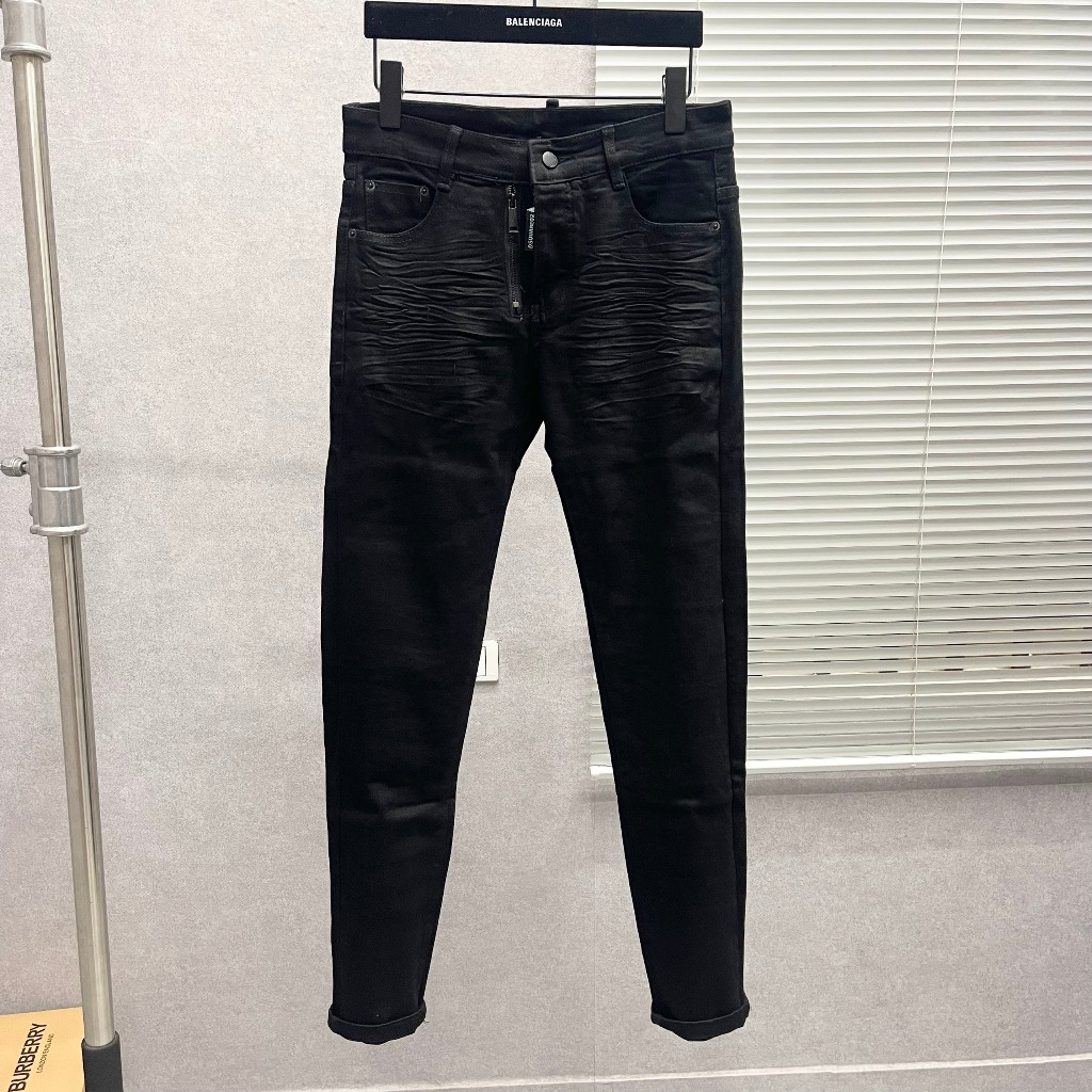 Quần jean bò nam Dsq2 slimfit đen trơn khoá lệch dập nhăn 3D đùi phối 4 cúc cài dáng đơn giản QJ373P