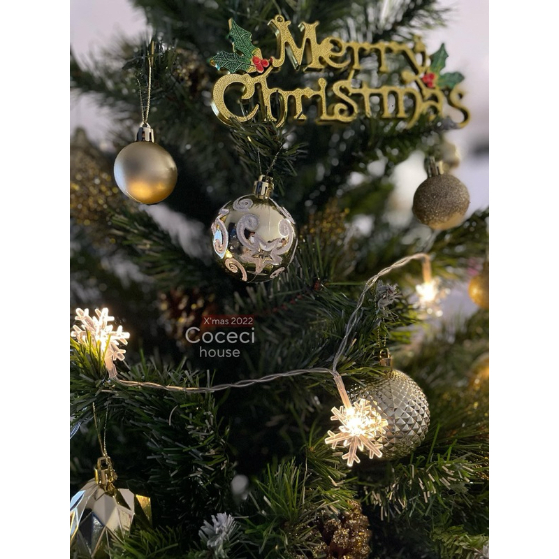Combo cây thông giáng Noel sinh tiện lợi siêu rẻ có sẵn phụ kiện: châu, đèn,chữ merry christmas.