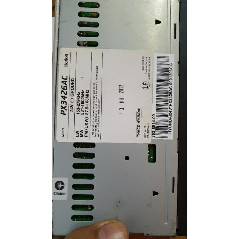 Máy phát nhạc.24v liền Amply Clarion. tính năng USB AUX RADIO giành cho các dòng xe tải.