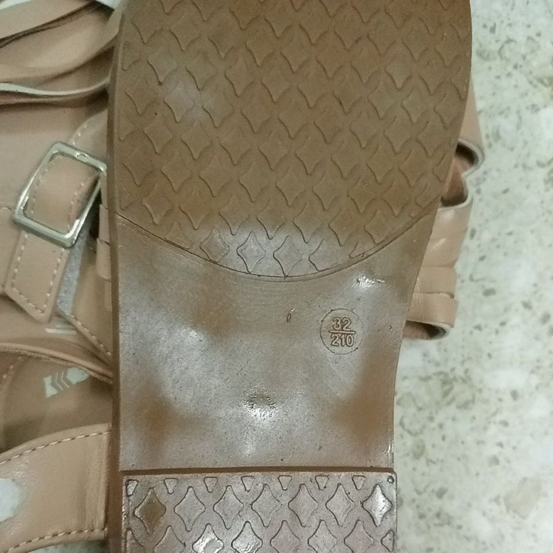 Giày quai hậu cho bé