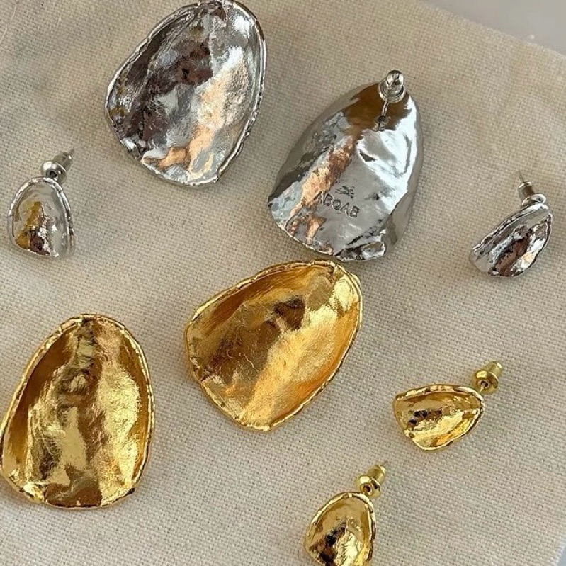 Hoa tai mờ hình đĩa trừu tượng - Olivia’s Stuff