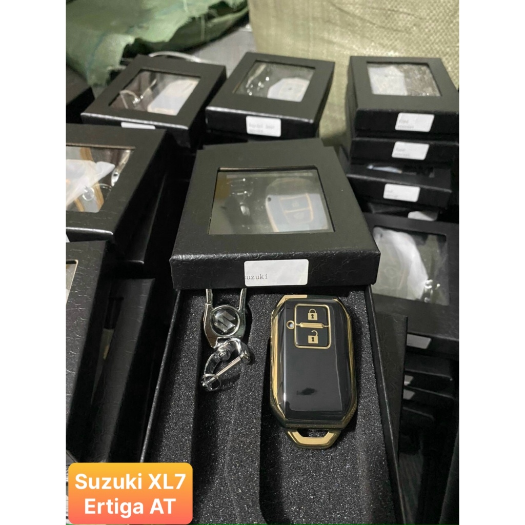 Bao da chìa khoá da thật đính logo nổi dành cho Suzuki XL7, Ertiga