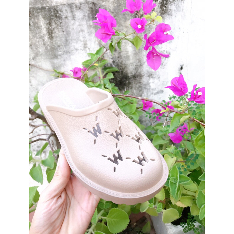 Dép Sục nữ đế Cao Su , sục Unisex đế 4cm Nữ 2 Màu như hình  Hàng Cao Cấp Đế Siêu Êm,nhẹ bền