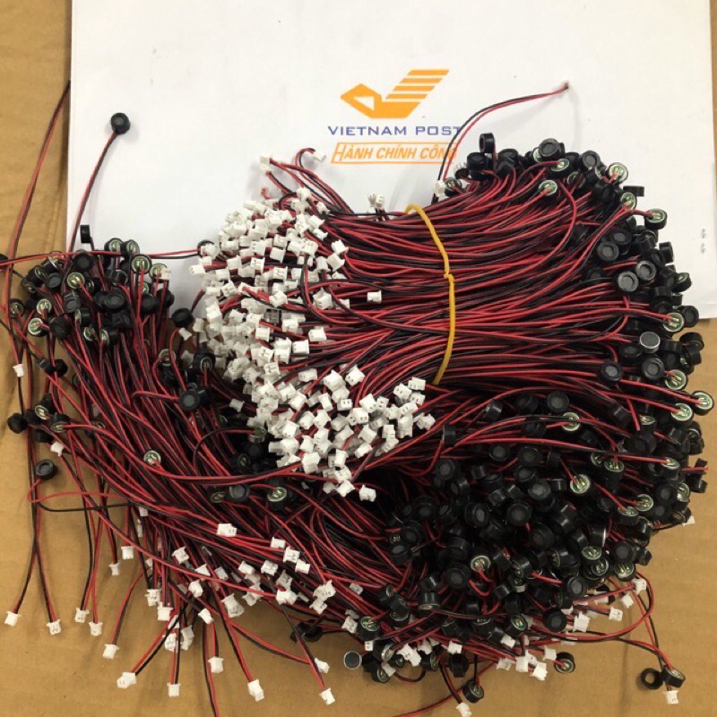 Micro có sẵn dây giắc cắm