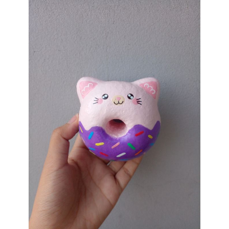 Squishy bánh donut mèo hồng