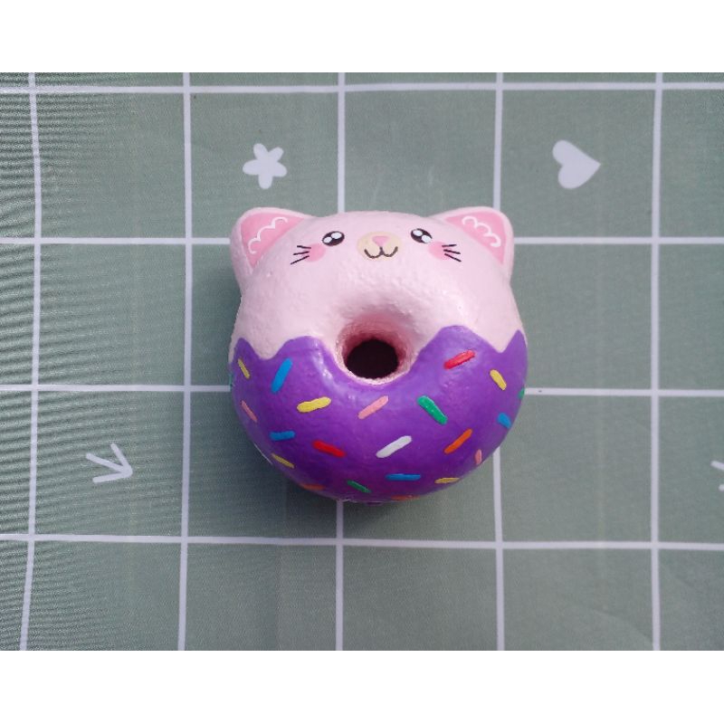Squishy bánh donut mèo hồng