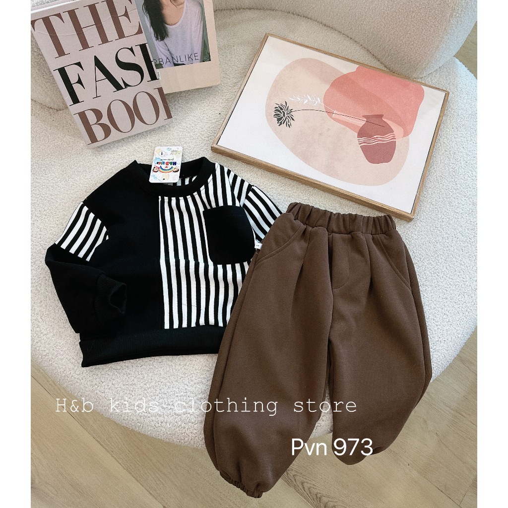 Set áo kẻ đứng đen quần bom nâu bé trai