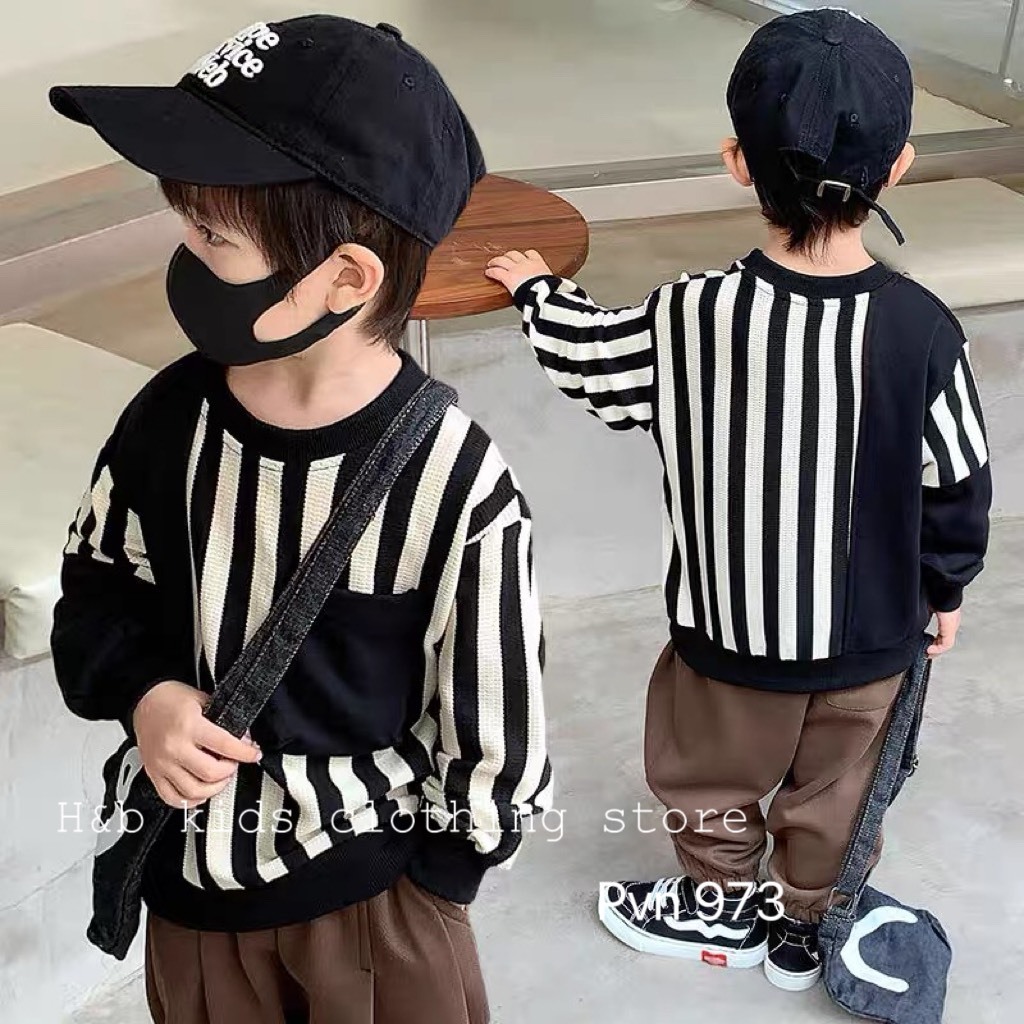 Set áo kẻ đứng đen quần bom nâu bé trai