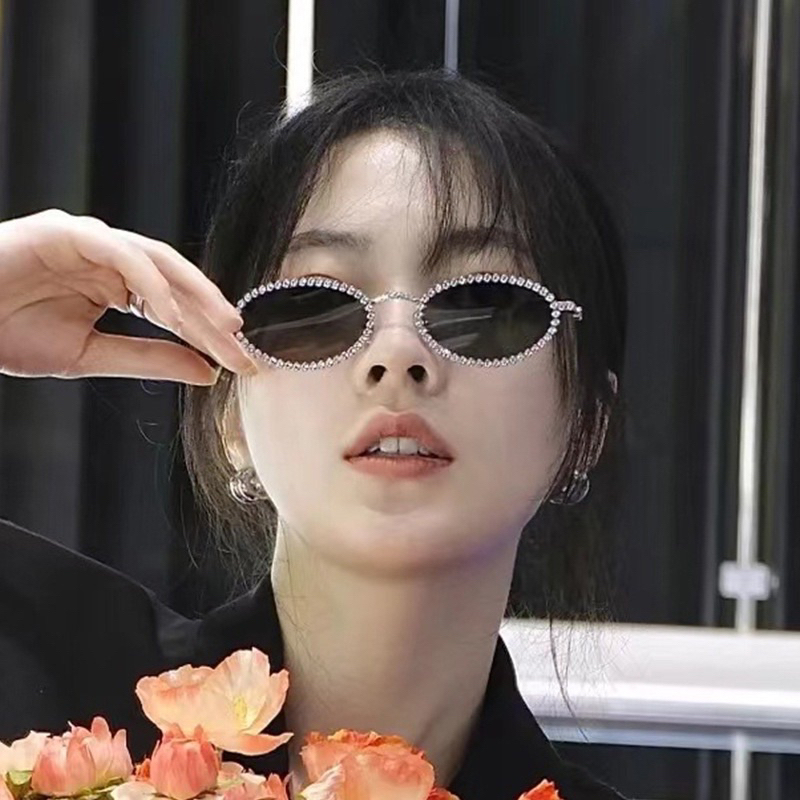 Mat kính râm đính đá kiểu dáng oval thời trang siêu hot - 1192