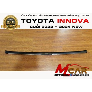 Ốp chống trầy cốp ngoài nhựa đen ABS viền mạ crom xe Toyota #Innova đời cuối 2023 - 2024 NEW[ HÀNG CAO CẤP ]
