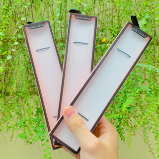 Hộp nhựa dùng để dựng dây đồng hồ
