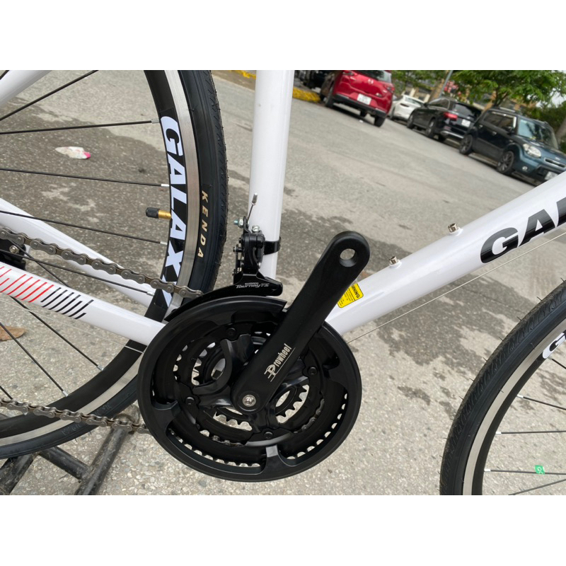 Xe đạp thể thao Galaxy RL420 bánh 700, tặng: đèn, chắn bùn, giá bình nước, dầu tra xích, lục giác.