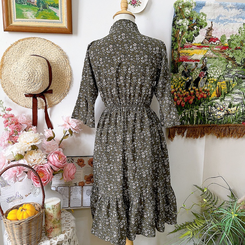 Đầm xanh rêu hoa nhí thắt nơ