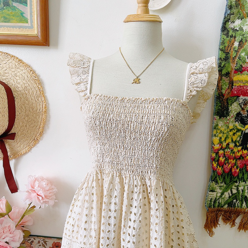 Đầm dây vải ren beige