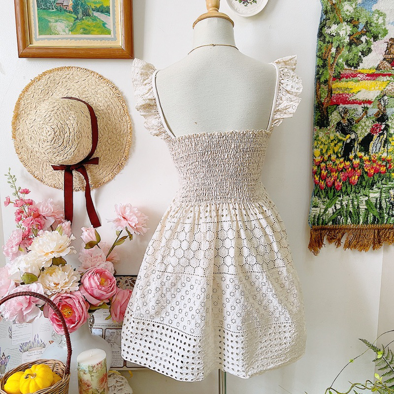 Đầm dây vải ren beige