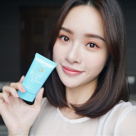 Kem Chống Nắng Senka Perfect UV SPF50+