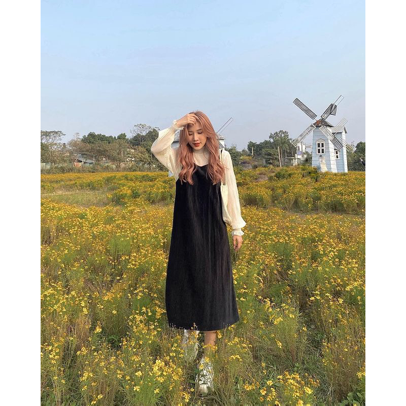 Set áo voăn nhăn cổ bèo tay bồng kèm váy 2 dây nhung xinh tiểu thư